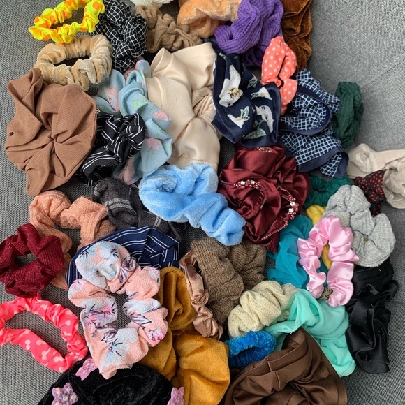 100pc Mixed Assortment Hair Ties & Scrunchies Pre-packed Bundles - Picture 5 of 16